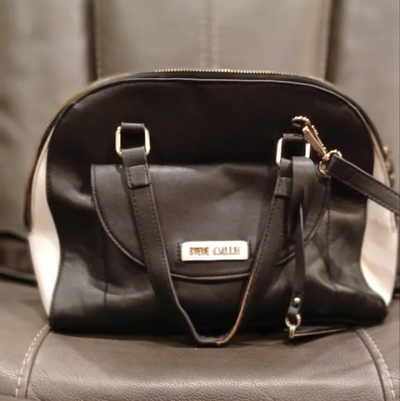 ๐ฃ๐๐ 2 Purses/$15 ๐๐๐ฃ Steve Madden Black and White Purse - Picture 1 of 12